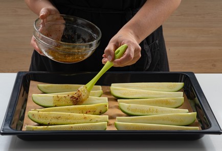 Фото шага рецепта Кабачки на мангале 173977 шаг 7