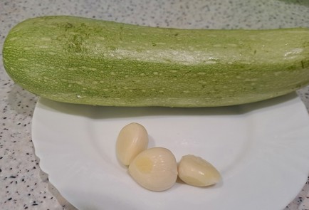 Фото шага рецепта Кабачки на сковороде 189562 шаг 1  