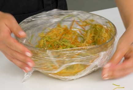 Фото шага рецепта Кабачки покорейски 151241 шаг 6  