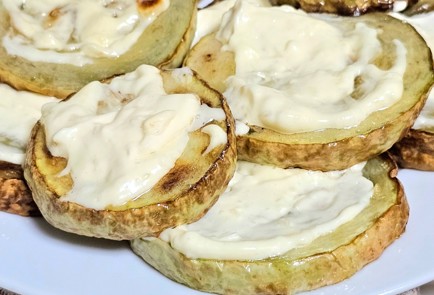 Фото шага рецепта Закуска из кабачков с майонезом и чесноком 190341 шаг 9  