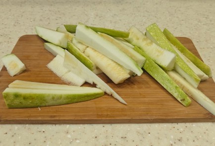 Фото шага рецепта Кабачки с сыром пармезан 190398 шаг 2  