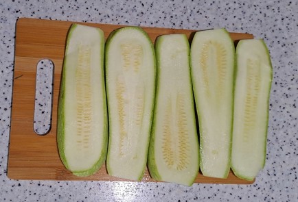 Фото шага рецепта Кабачки с сыром запеченные в духовке 186480 шаг 2  