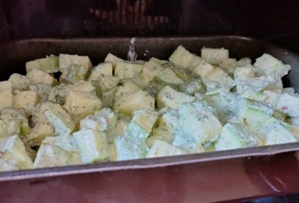 Фото шага рецепта Тушеные кабачки в сметанном соусе с зеленью 189704 шаг 11  