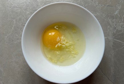 Фото шага рецепта Кабачки в духовке с помидорами и сыром 190045 шаг 2  