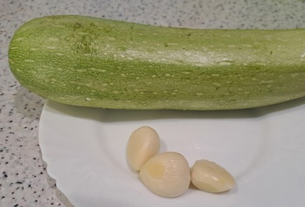 Фото шага рецепта Кабачки в кляре на сковороде 189563 шаг 1  