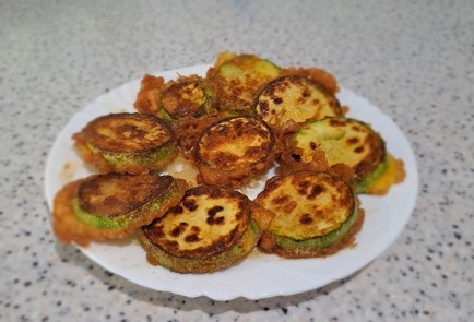 Фото шага рецепта Кабачки в кляре на сковороде 189563 шаг 11  