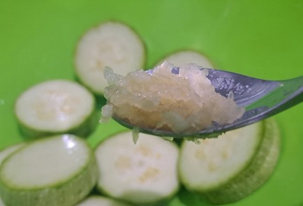 Фото шага рецепта Кабачки в кляре на сковороде 189563 шаг 4  