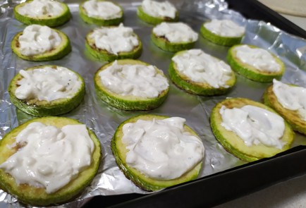 Фото шага рецепта Кабачки запеченные с помидорами и сыром 189494 шаг 5  