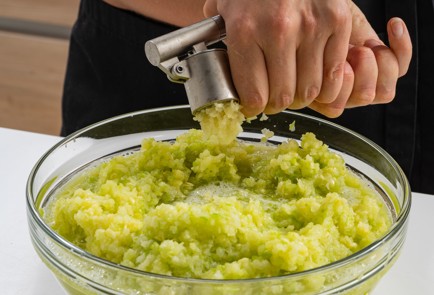 Фото шага рецепта Кабачковая икра с майонезом 174396 шаг 4  