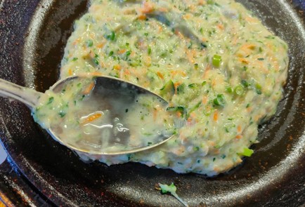 Фото шага рецепта Кабачковые блины 190239 шаг 14  