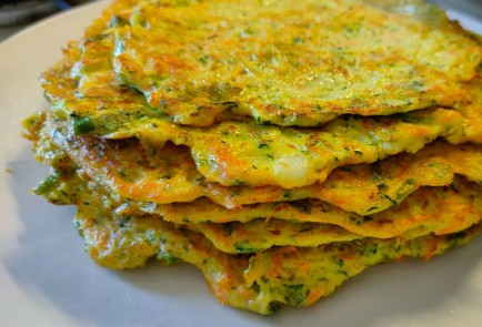 Фото шага рецепта Кабачковые блины 190239 шаг 17  