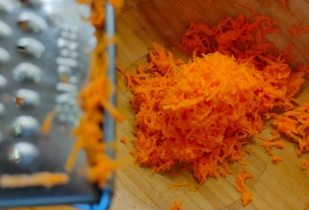 Фото шага рецепта Кабачковые блины 190239 шаг 3  