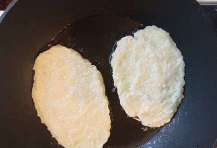 Фото шага рецепта Кабачковые оладьи как у бабушки 191272 шаг 10