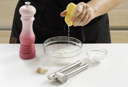 Фото шага рецепта Кабачковые оладьи со шпинатом и фетой 152675 шаг 11  