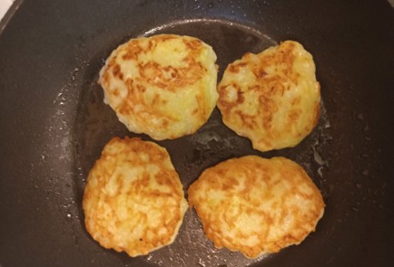 Фото шага рецепта Кабачковые оладьи 190933 шаг 10  