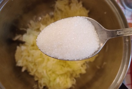 Фото шага рецепта Кабачковые оладьи 190933 шаг 5  