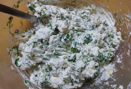 Фото шага рецепта Кабачковый торт с творожным сыром чесноком и зеленью 186541 шаг 10