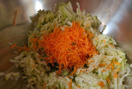 Фото шага рецепта Кабачковый торт 187264 шаг 8