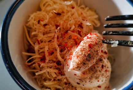 Фото шага рецепта Кабачок на сковороде гриль с чесноком и сыром 152399 шаг 2  