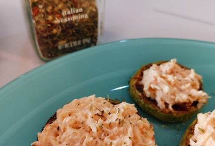 Фото шага рецепта Кабачок на сковороде гриль с чесноком и сыром 152399 шаг 8  