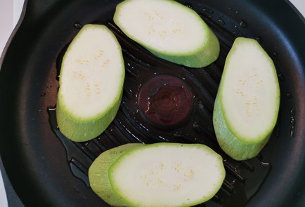 Фото шага рецепта Кабачок с чесноком и сыром 186402 шаг 9  