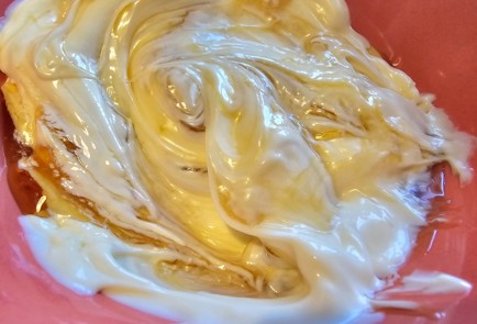 Фото шага рецепта Кальмаровый салат с медовогорчичной заправкой 175339 шаг 9  