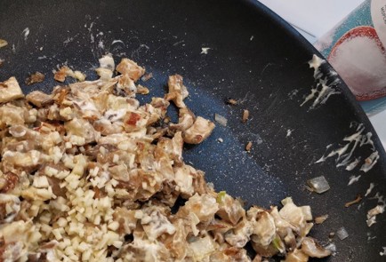 Фото шага рецепта Фаршированные кальмары грибами с сыром 152292 шаг 4  