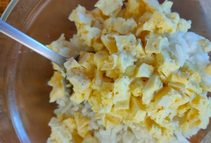 Фото шага рецепта Кальмары фаршированные рисом с яйцом 190229 шаг 13  