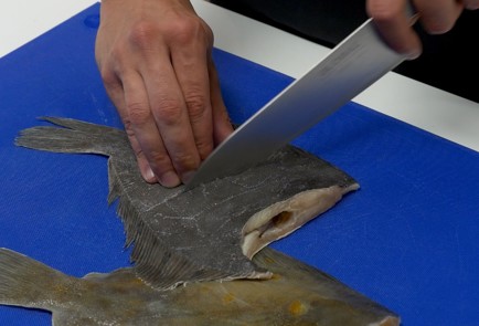 Фото шага рецепта Камбала в духовке 151102 шаг 1  