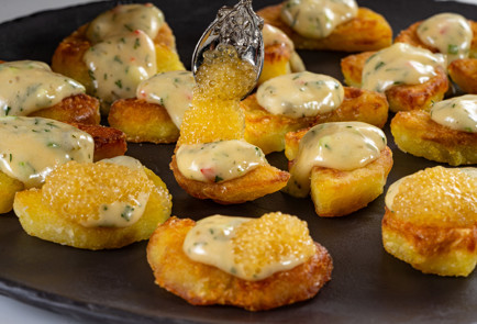 Фото шага рецепта Канапе из картофеля с щучьей икрой 191033 шаг 10  