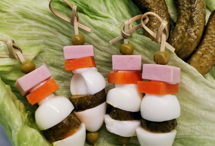 Фото шага рецепта Канапе Оливье 175411 шаг 13  