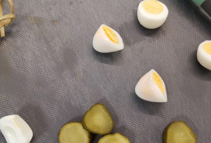 Фото шага рецепта Канапе Оливье 175411 шаг 9  