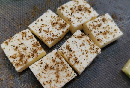 Фото шага рецепта Канапе с адыгейским сыром 175384 шаг 7  