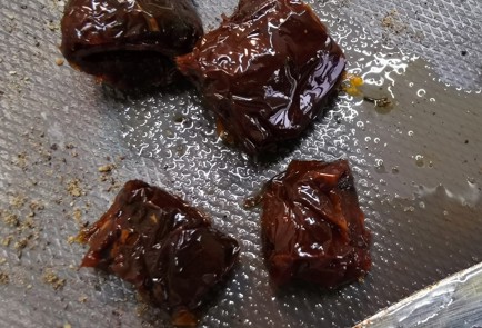 Фото шага рецепта Канапе с адыгейским сыром 175384 шаг 8  