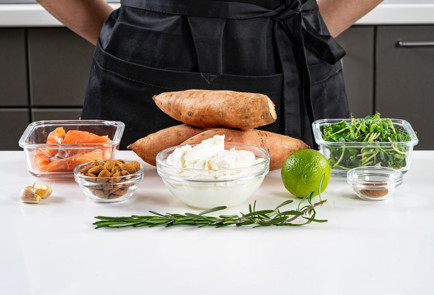 Фото шага рецепта Канапе с бататом и лососем 191034 шаг 1  