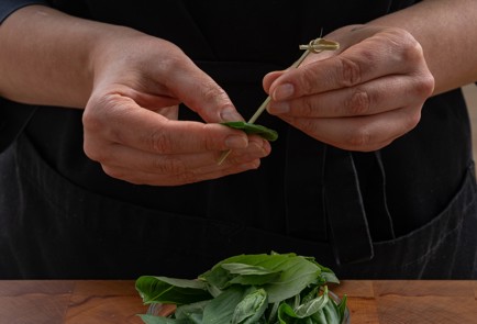 Фото шага рецепта Канапе с хурмой и прошутто 175309 шаг 5  