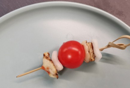 Фото шага рецепта Канапе с кабачком 175386 шаг 11  