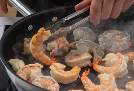 Фото шага рецепта Канапе с креветкой и колбаской 175308 шаг 7  