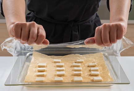 Фото шага рецепта Канапе с пастрами 175310 шаг 3  