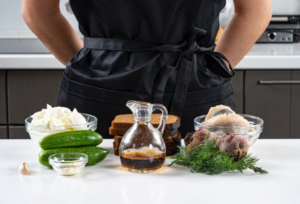 Фото шага рецепта Канапе с селедкой 191032 шаг 1  