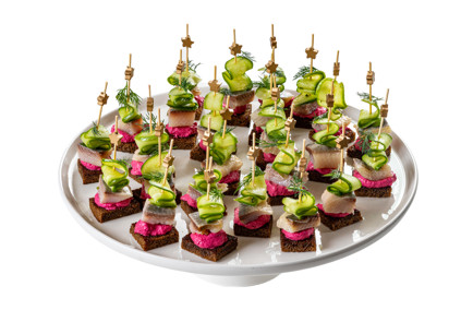 Фото шага рецепта Канапе с селедкой 191032 шаг 12  