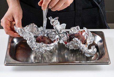 Фото шага рецепта Канапе с селедкой 191032 шаг 2  