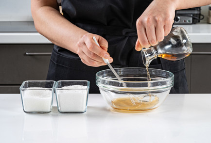 Фото шага рецепта Канапе с селедкой 191032 шаг 3  