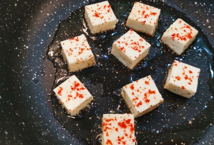 Фото шага рецепта Канапе с жареным адыгейским сыром 175385 шаг 5  