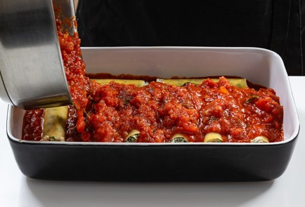 Фото шага рецепта Каннеллони с творожным сыром вялеными томатами и оливками 188035 шаг 8  