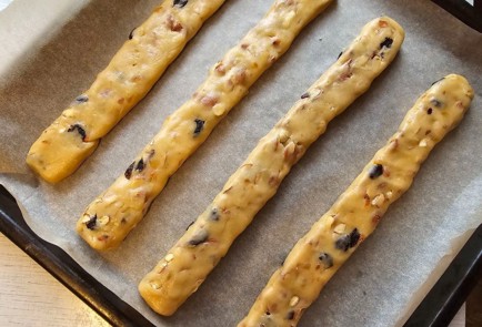 Фото шага рецепта Кантуччи с миндалем и цукатами 174943 шаг 11  