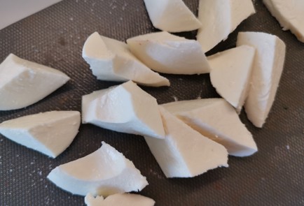 Фото шага рецепта Капрезе 188850 шаг 8  