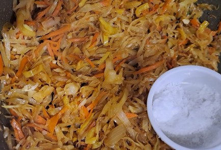 Фото шага рецепта Капуста тушеная 190635 шаг 10  