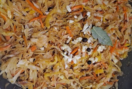 Фото шага рецепта Капуста тушеная 190635 шаг 9  