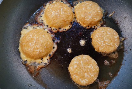 Фото шага рецепта Капустные котлеты 190477 шаг 7  